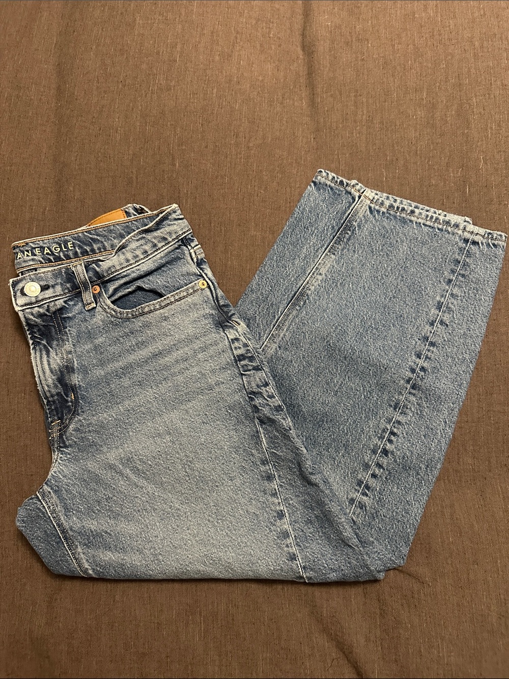 American Eagle Outfitters Women’s Barrel  Jeans in Light Blue Wash
